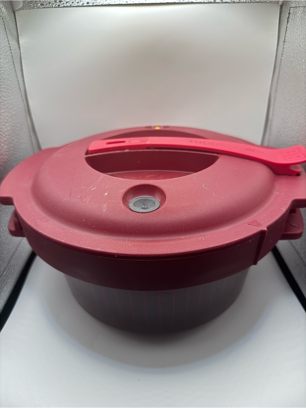 Tupperware Microwave Pressure cooker burgundy